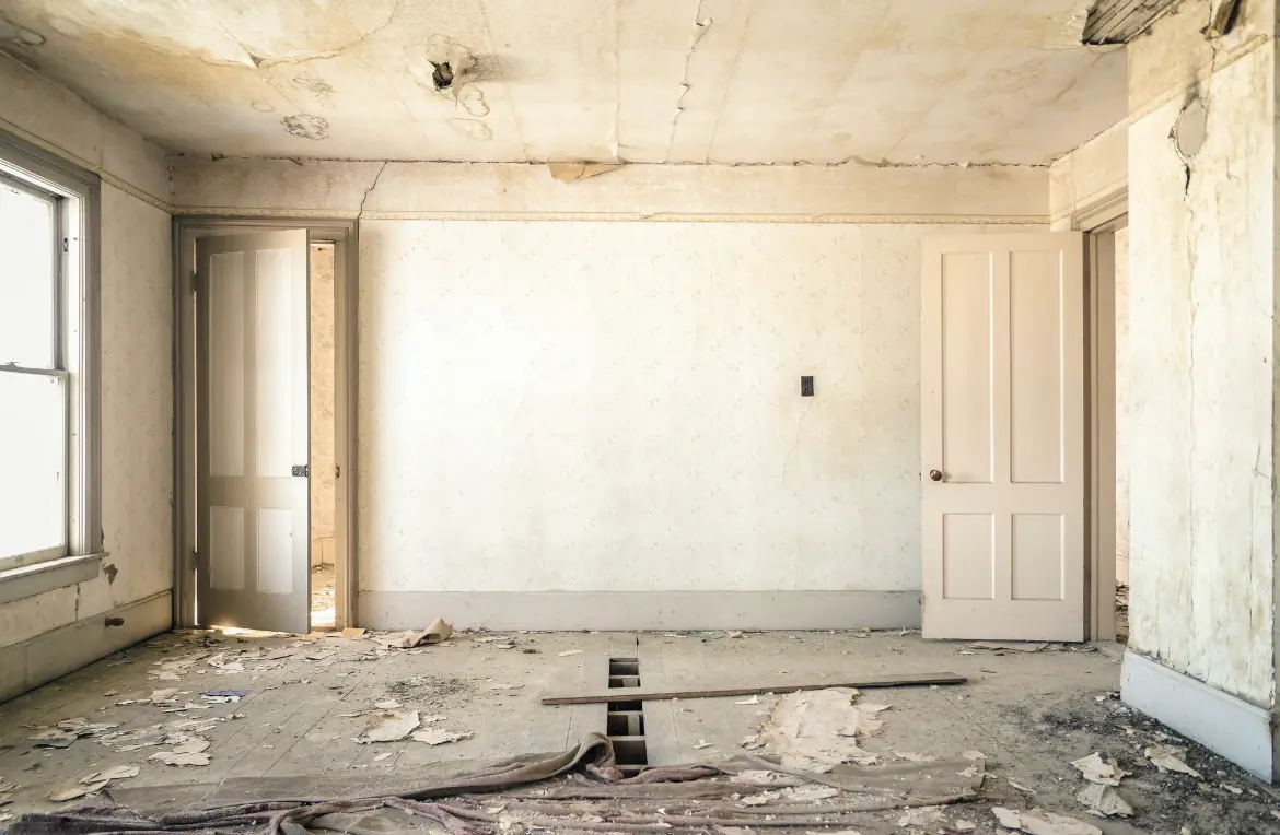 Waste disposal crew managing a cleanout project in Union Mill